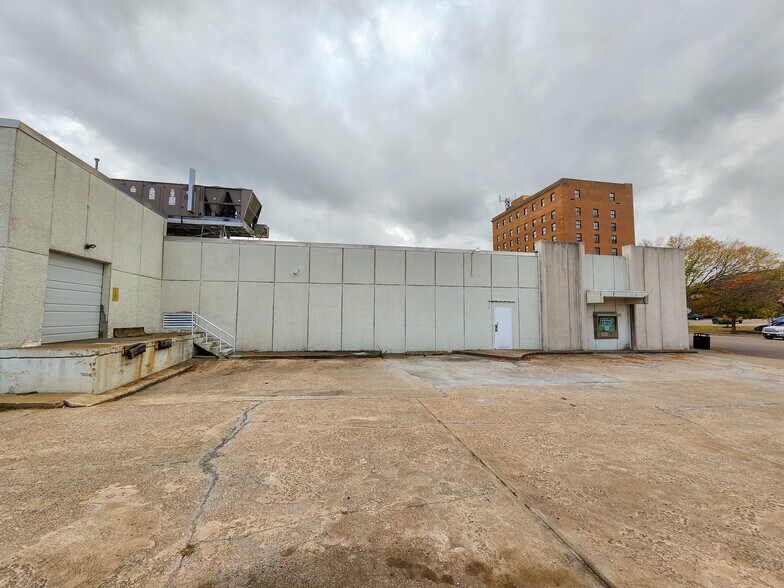 215 N Bell Ave, Shawnee, OK à louer - Photo de l’immeuble – Image 3 sur 7