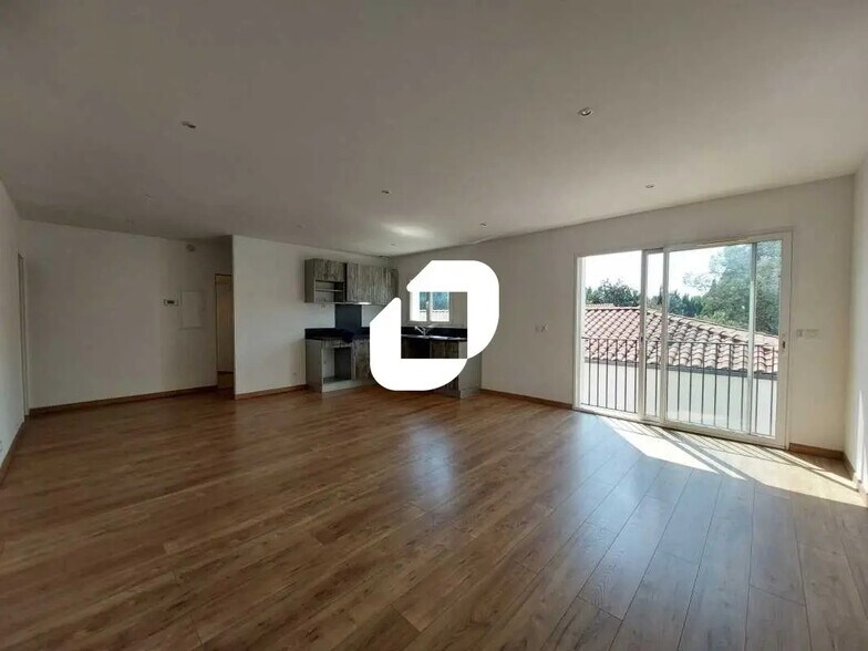 Bureau dans Lunel-Viel à louer - Photo de l’immeuble – Image 2 sur 8