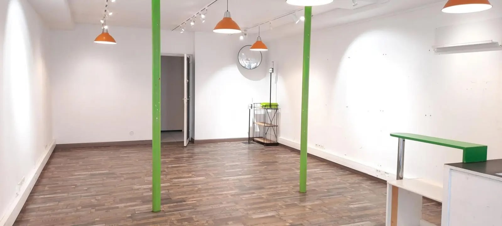 Local commercial dans Tours à louer Photo intérieure– Image 1 sur 3