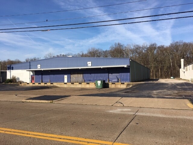 1000 N Congress Ave, Evansville, IN à louer Photo principale– Image 1 sur 6