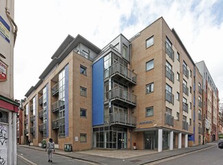 Plus de détails pour 13-23 King Square Ave, Bristol - Local commercial à vendre