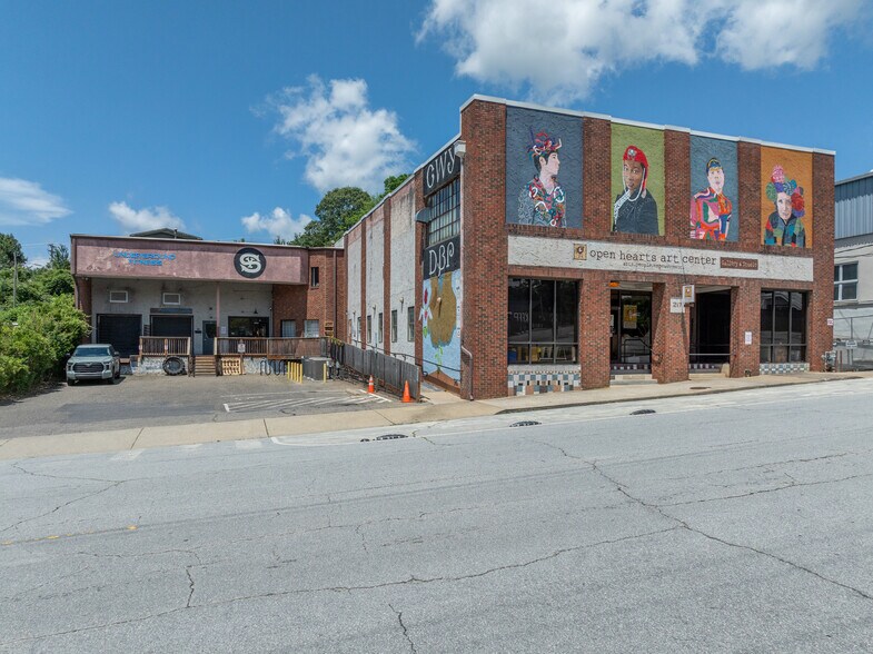 Downtown Asheville Portfolio portefeuille de 4 biens à vendre sur LoopNet.fr - Photo de l’immeuble – Image 2 sur 32