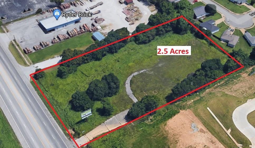 2307 N Thompson St, Springdale, AR à vendre - Photo principale – Image 1 sur 4