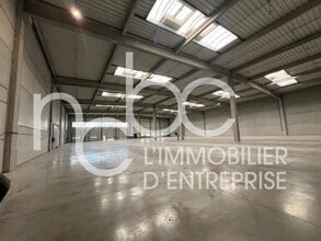 Industriel/Logistique dans Miribel à louer Photo intérieure– Image 2 sur 5