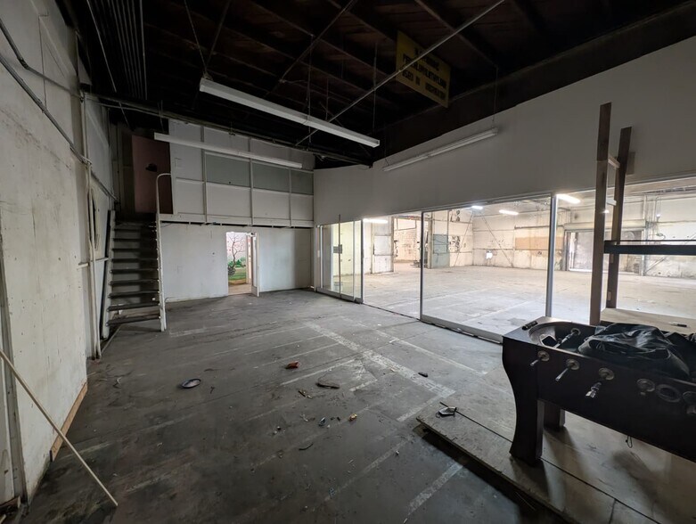 2120 W 15th St, Long Beach, CA à louer - Photo de l’immeuble – Image 2 sur 8