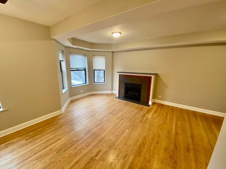 6557 S Minerva Ave, Chicago, IL à vendre - Photo de l’immeuble – Image 2 sur 24