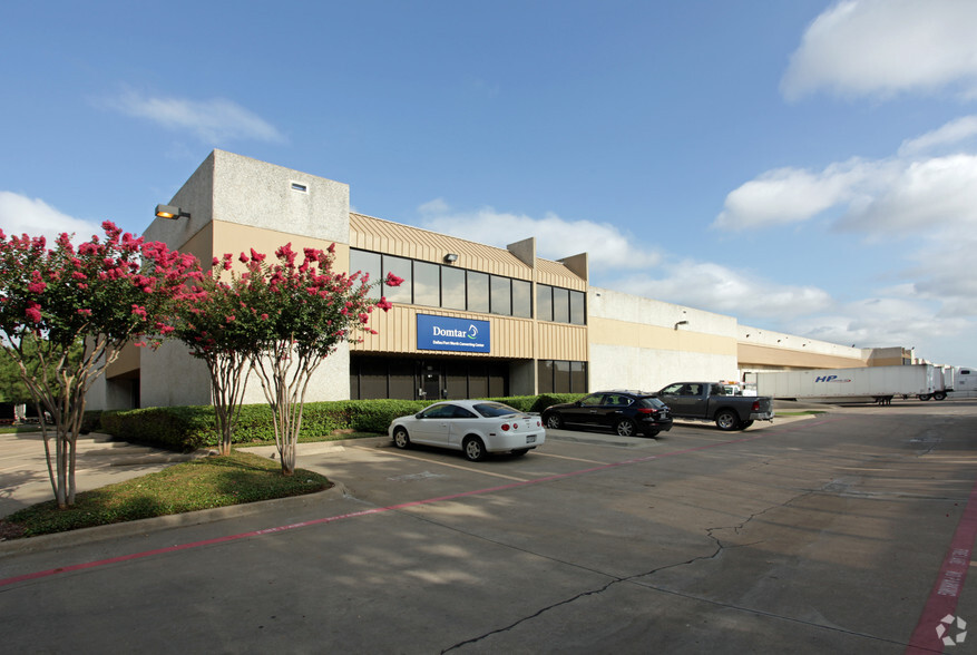 9001-9015 Sterling St, Irving, TX à louer - Photo de l’immeuble – Image 2 sur 4