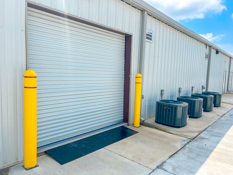 25150 Mooresville Rd, Tanner, AL à louer - Photo de l’immeuble – Image 3 sur 9