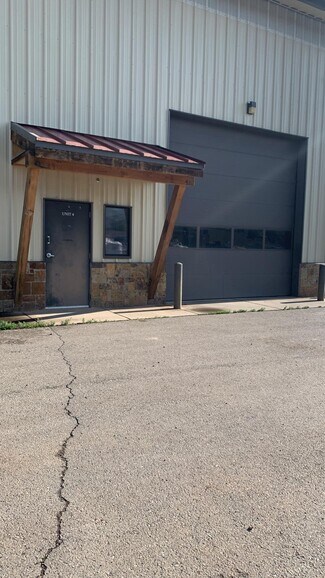 Plus de détails pour 351 Airpark Dr, Gypsum, CO - Bureau à louer