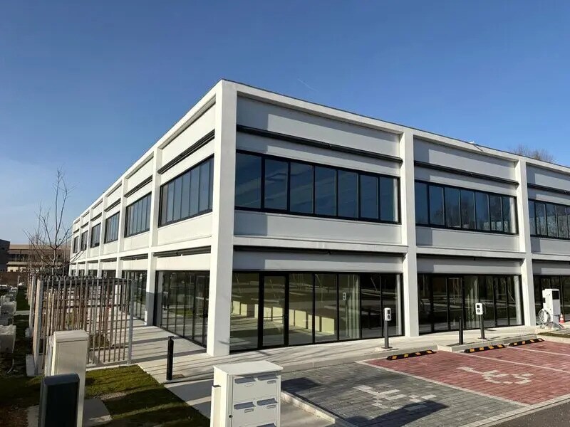 Local commercial dans Collégien à louer Photo de l’immeuble– Image 1 sur 6