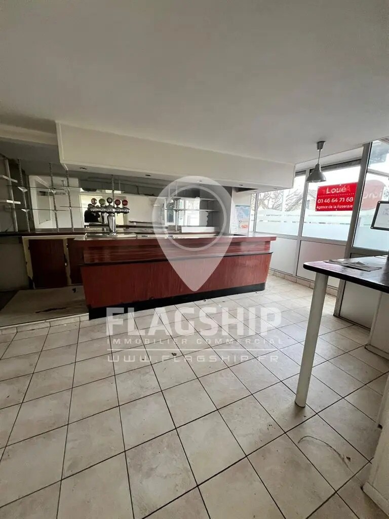 Local commercial dans L'HAY-LES-ROSES à louer Photo de l’immeuble– Image 1 sur 10