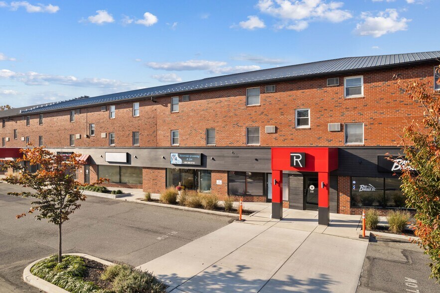 6 Riverside Dr, Spring City, PA à louer - Photo de l’immeuble – Image 1 sur 2