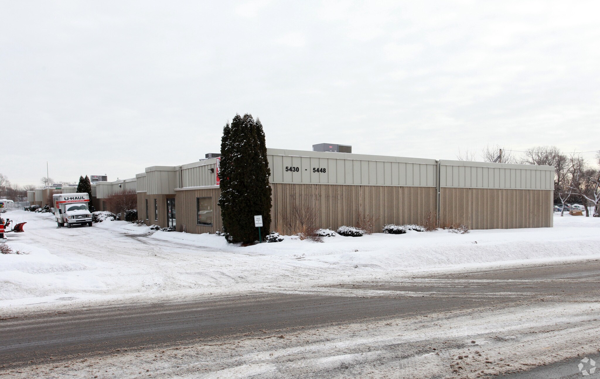 5430-5448 Douglas Dr N, Crystal, MN à louer Photo principale– Image 1 sur 49