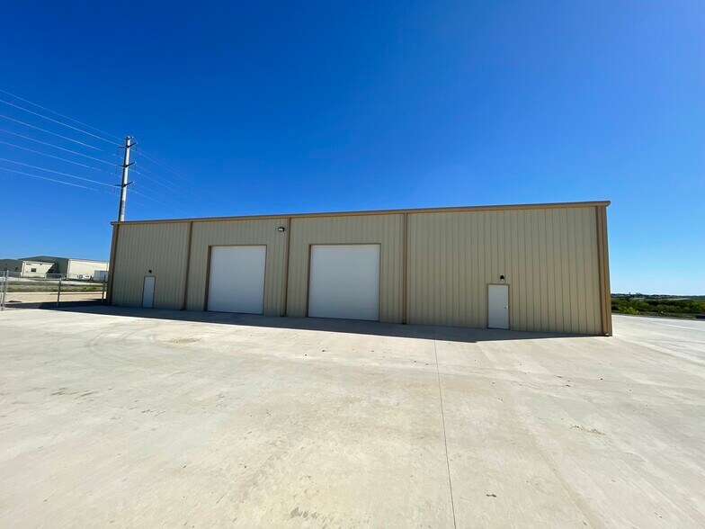 6800 Old Bastrop Hwy, San Marcos, TX à louer - Photo de l’immeuble – Image 3 sur 3