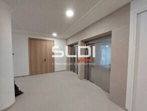 8 Rue Joseph Nicephore Niepce, Genas à louer Photo intérieure– Image 2 sur 10