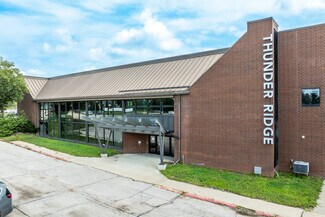 Plus de détails pour 2302 W 1st St, Cedar Falls, IA - Bureau/Local commercial à louer