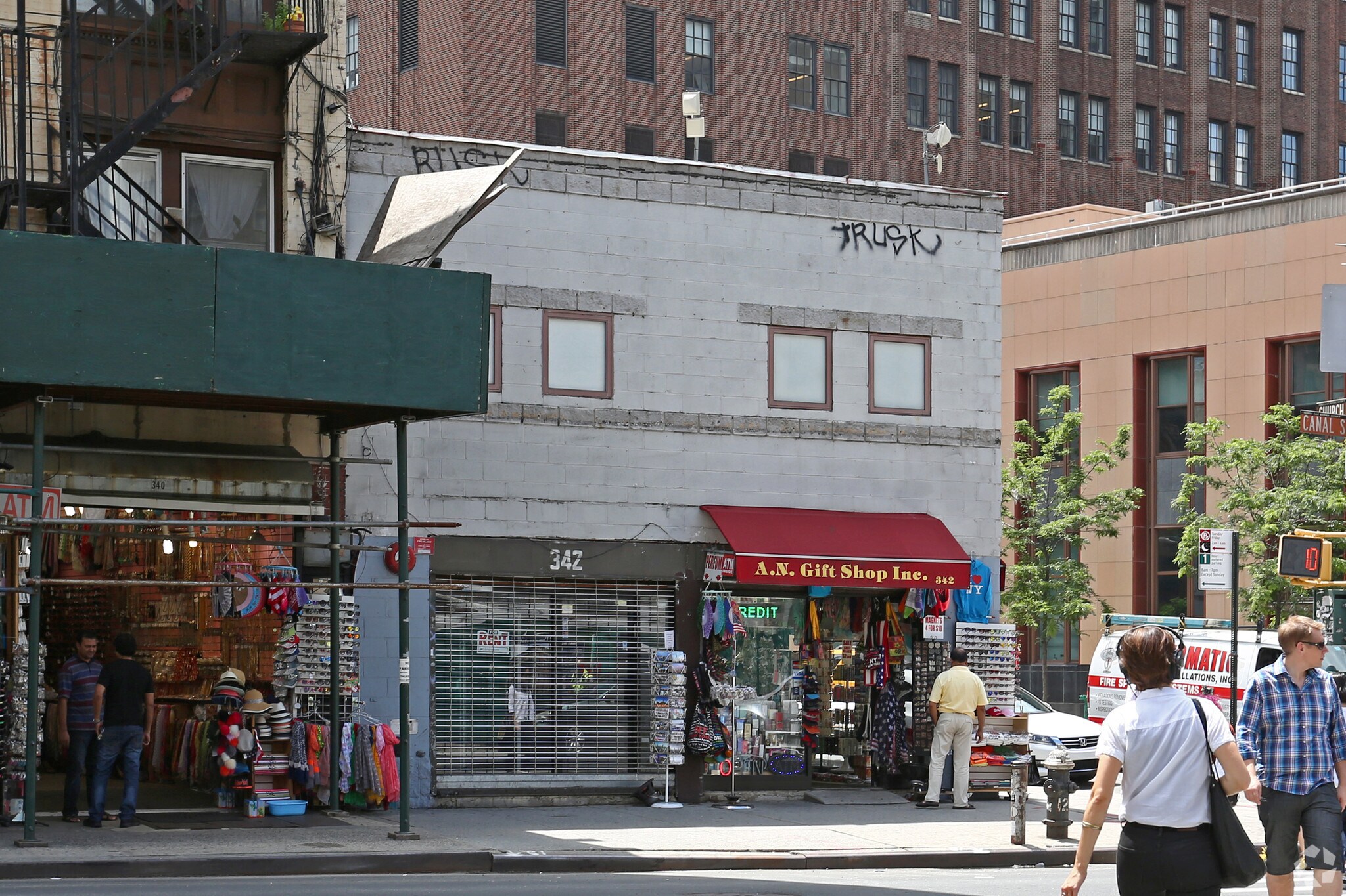 342 Canal St, New York, NY à louer Photo principale– Image 1 sur 17