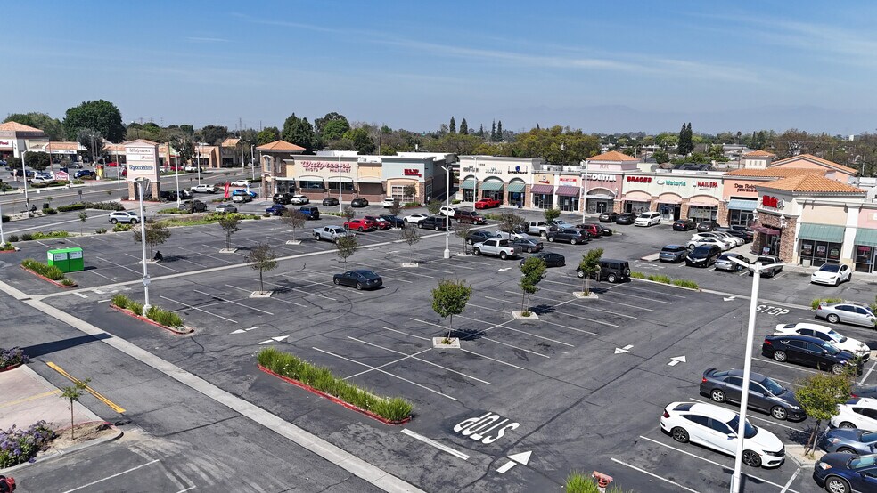 NE Firestone Blvd, Norwalk, CA à louer - Photo de l’immeuble – Image 3 sur 8