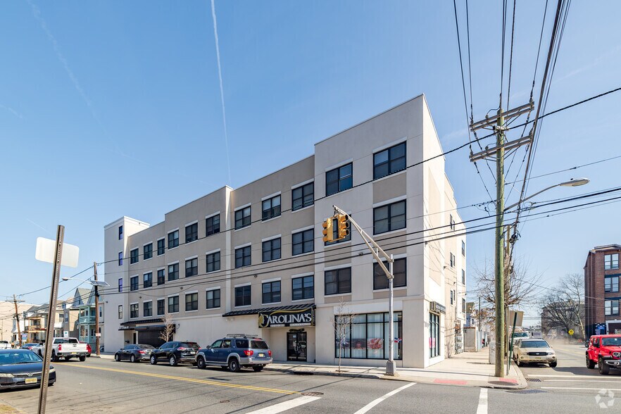 441-449 E 18th St, Paterson, NJ à vendre - Photo principale – Image 1 sur 5