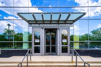 Plus de détails pour 1 Crescent Dr, Philadelphia, PA - Bureau, Bureau/Médical à louer