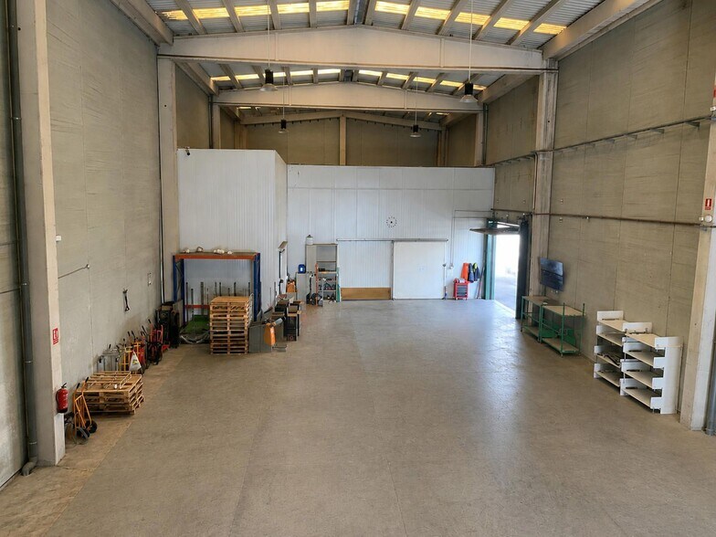 Industriel/Logistique dans Torrejón de Ardoz, Madrid à vendre - Photo de l’immeuble – Image 3 sur 12