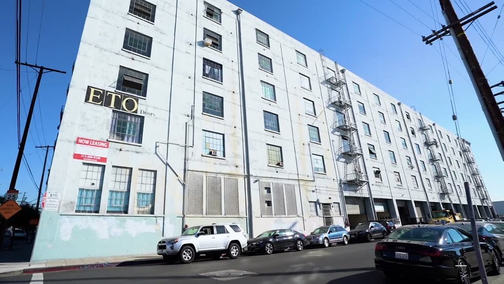 1340 E 6th St, Los Angeles, CA à louer - Vidéo sur l’annonce professionnelle – Image 2 sur 16