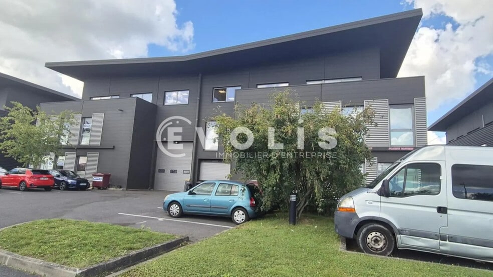 Bureau dans Ferrières-en-Brie à vendre - Photo de l’immeuble – Image 2 sur 5