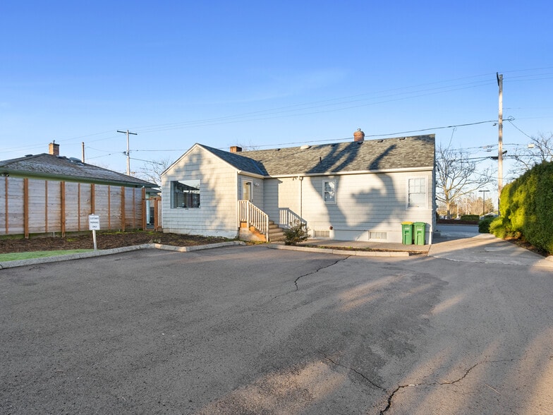 4340 SW 110th Ave, Beaverton, OR à vendre - Photo de l’immeuble – Image 3 sur 8