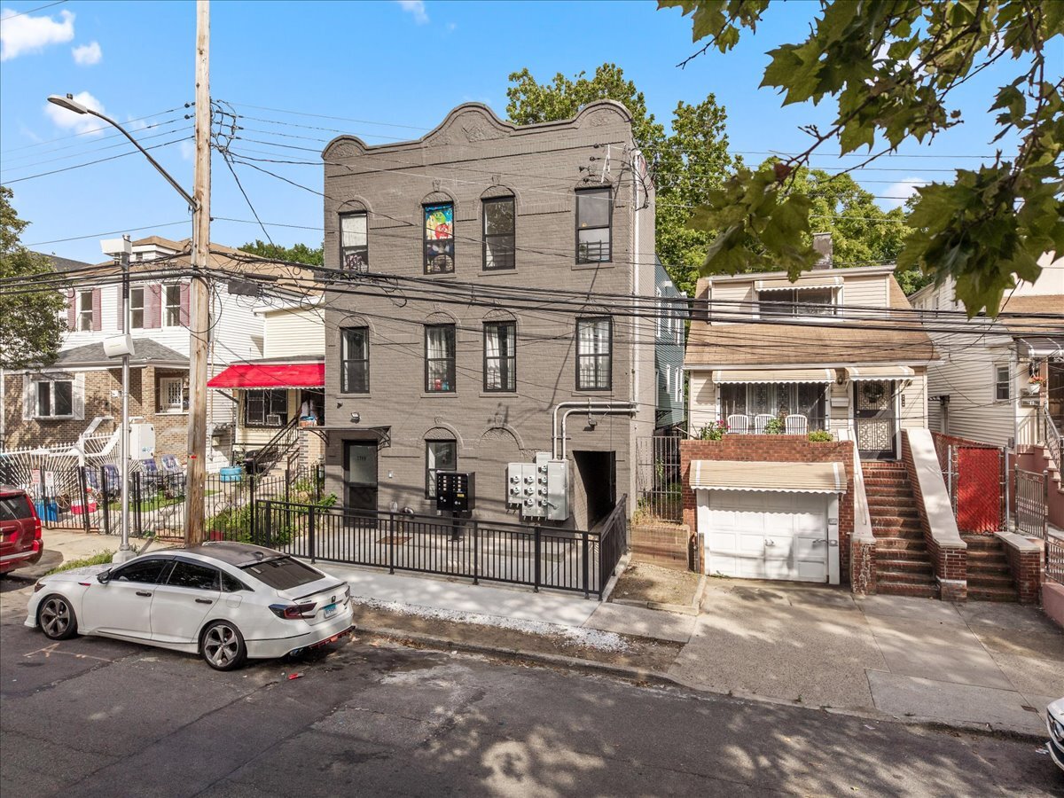 2740 Sexton Pl, Bronx, NY à vendre Photo principale– Image 1 sur 30