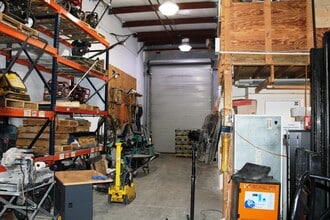 17061 Alico Commerce Ct, Fort Myers, FL à louer Photo intérieure– Image 2 sur 5