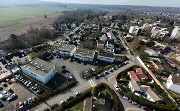 Villaines-sous-Bois - VUE AÉRIENNE  vue de carte