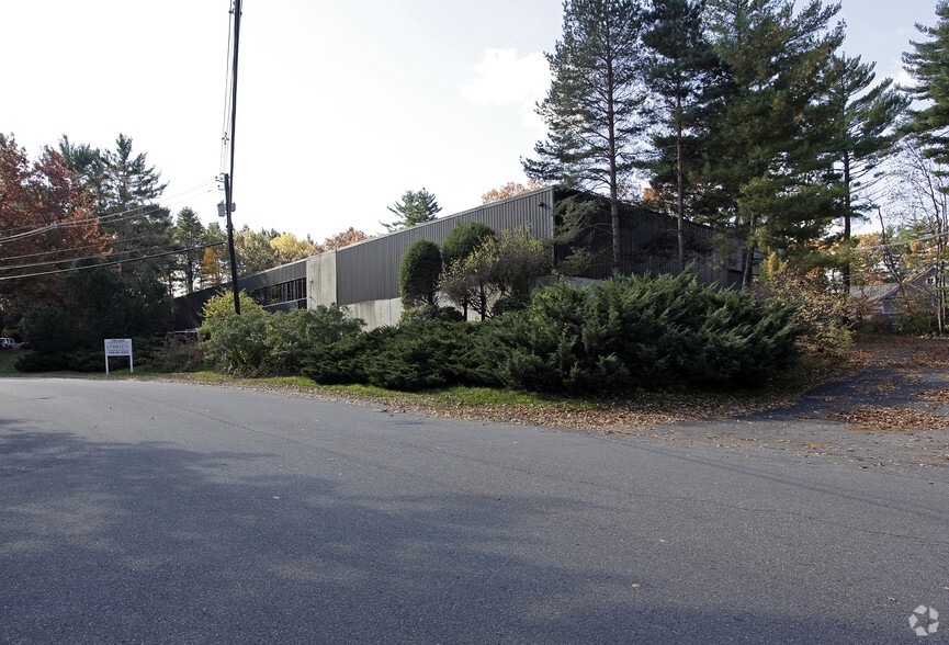 11 Brent Dr, Hudson, MA à vendre - Photo principale – Image 1 sur 8