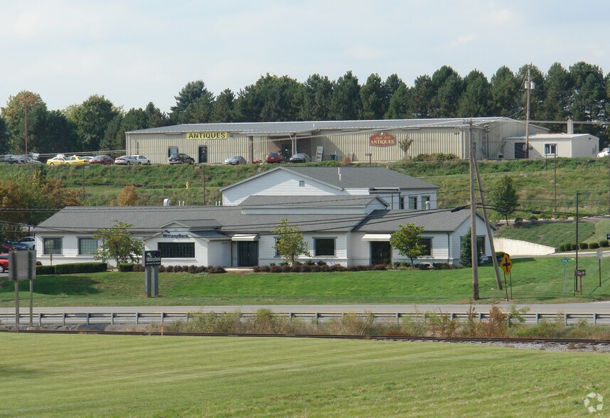 2541 E College Ave, State College, PA à louer - Photo principale – Image 1 sur 17