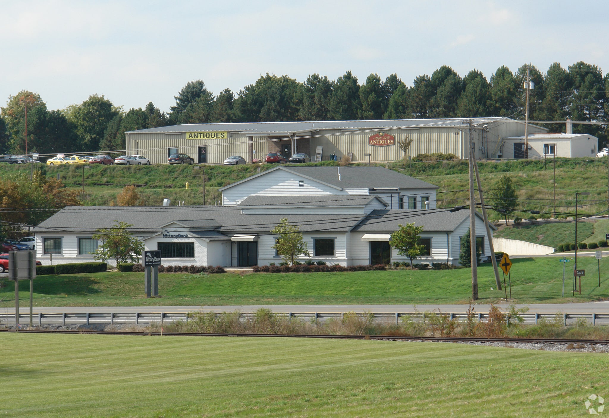 2541 E College Ave, State College, PA à louer Photo principale– Image 1 sur 18