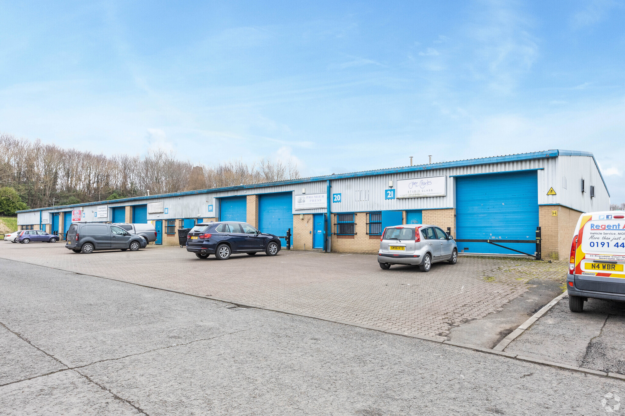 Riversdale Ct, Newcastle Upon Tyne à louer Photo principale– Image 1 sur 3