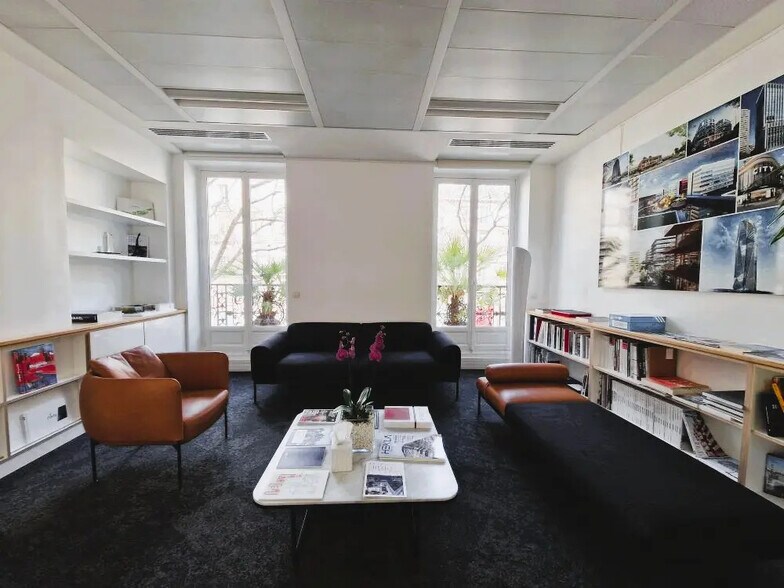 69 Boulevard Malesherbes, Paris à louer - Photo de l’immeuble – Image 2 sur 16