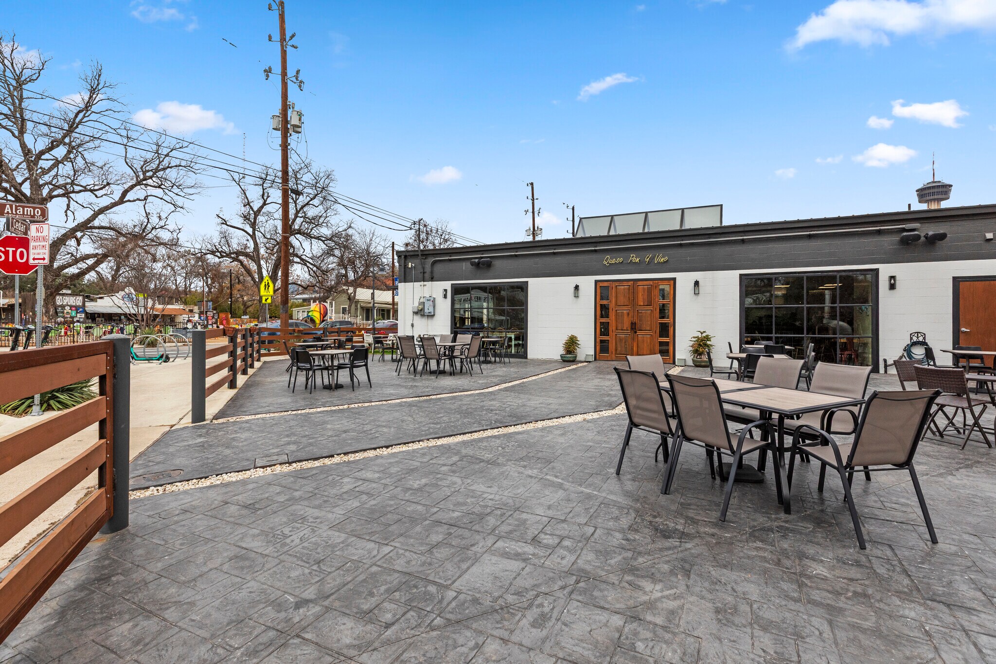 940 S Alamo St, San Antonio, TX à louer Photo principale– Image 1 sur 18