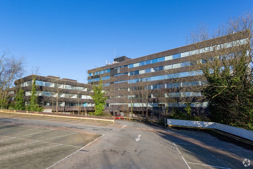 New Rd, Halesowen à louer - Photo de l’immeuble – Image 3 sur 13