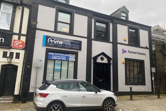 1 Charlesville Pl, Neath à vendre Photo principale– Image 1 sur 11