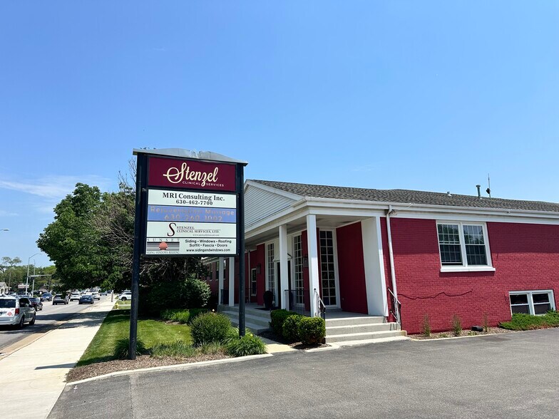 1616 E Roosevelt Rd, Wheaton, IL à louer - Photo de l’immeuble – Image 2 sur 7