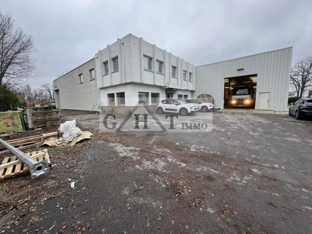 Industriel/Logistique dans Valenton à louer Photo principale– Image 1 sur 5
