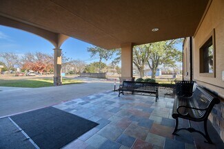 Plus de détails pour 501 E Washington Ave, Navasota, TX - Bureau à vendre