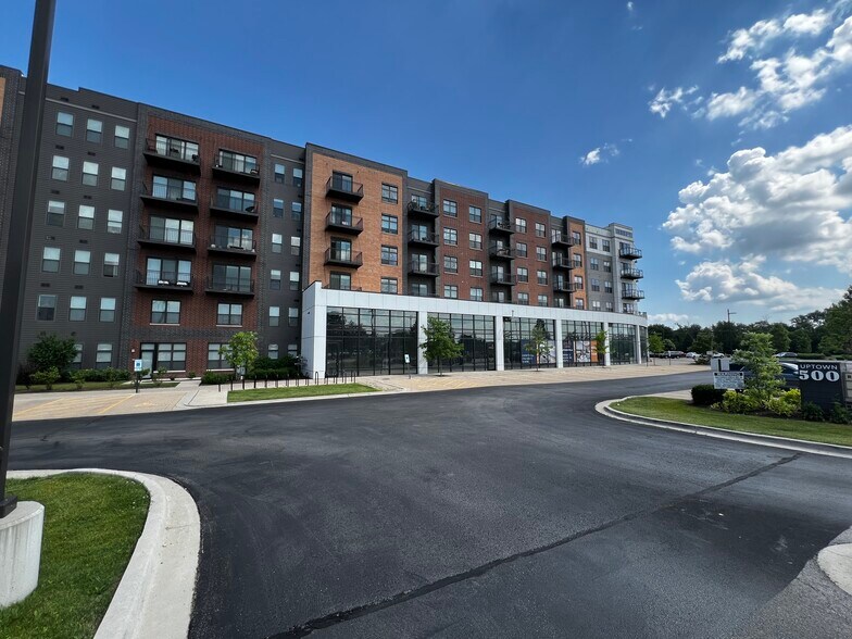 500 W Dundee Rd, Wheeling, IL à louer - Photo de l’immeuble – Image 3 sur 5