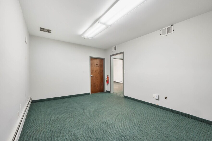 510 Broadway, Bayonne, NJ à louer - Photo de l’immeuble – Image 2 sur 9