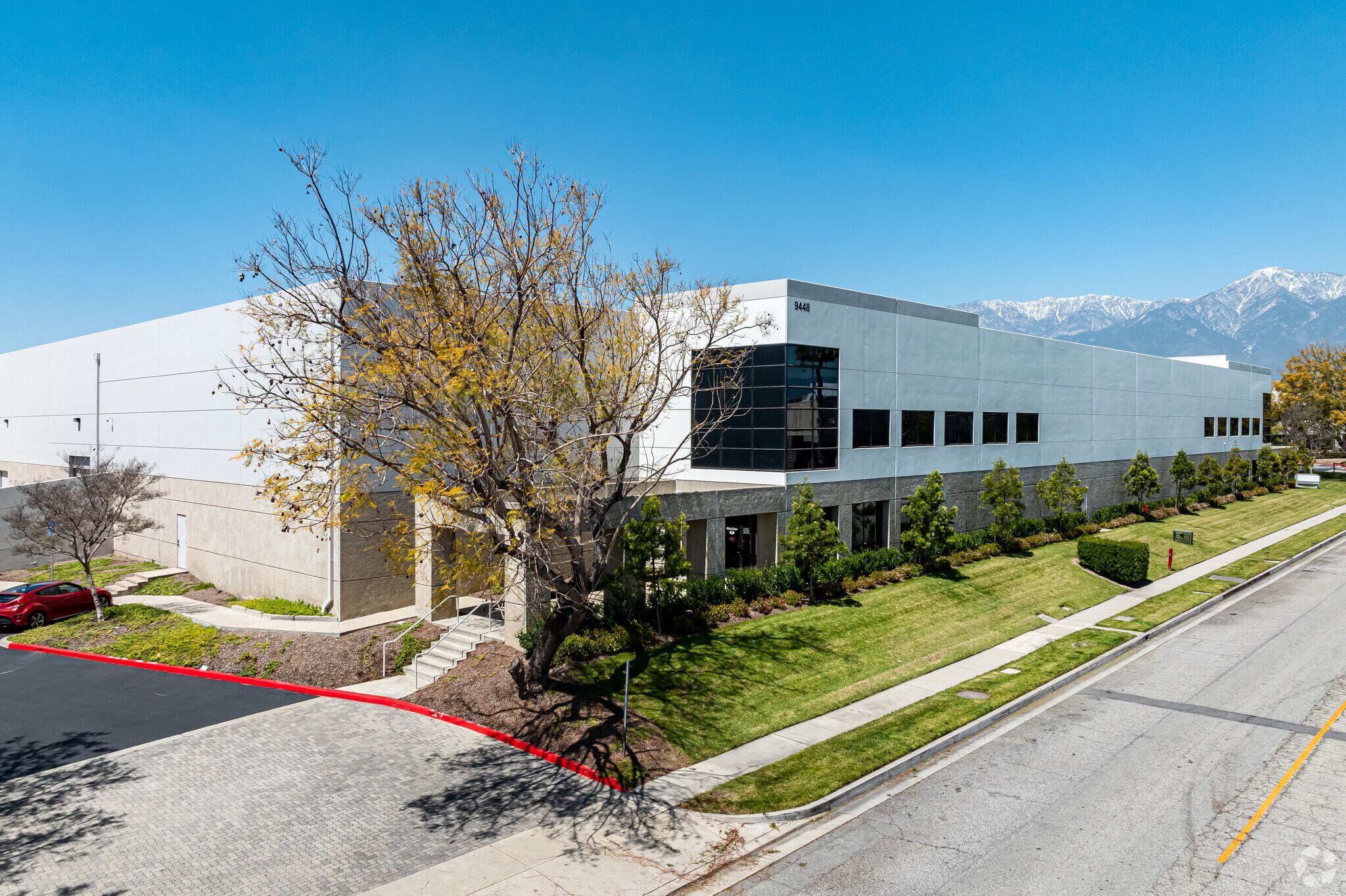 9448 Richmond Pl, Rancho Cucamonga, CA à louer Photo principale– Image 1 sur 7