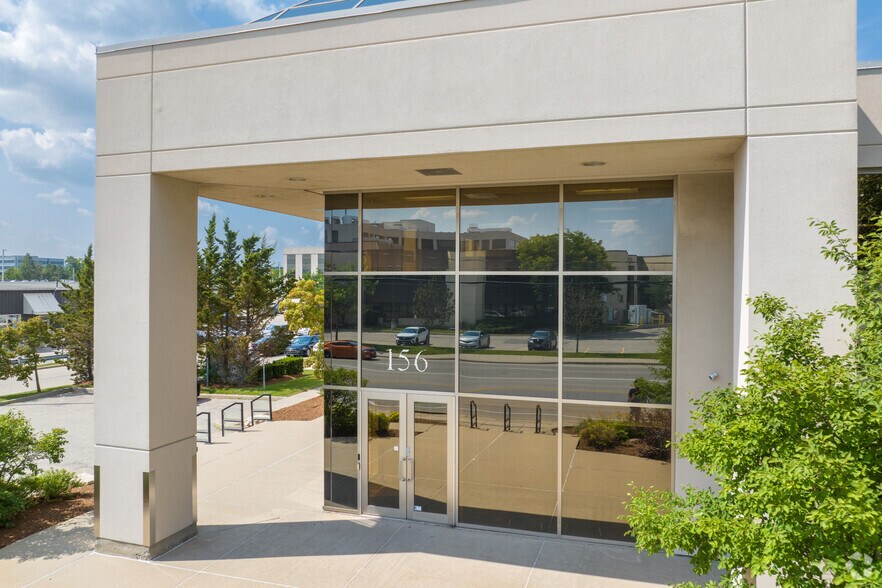 156 Columbia St W, Waterloo, ON à louer - Photo de l’immeuble – Image 3 sur 4