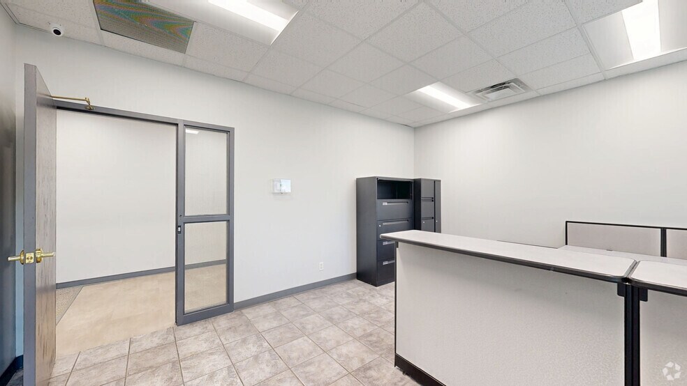 1440 NW Vivion Rd, Kansas City, MO à louer - Numérisation 3D Matterport – Image 2 sur 8