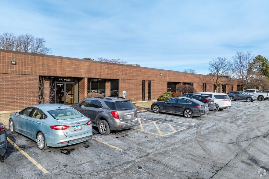 650 E Devon Ave, Itasca, IL à louer - Photo de l’immeuble – Image 2 sur 5