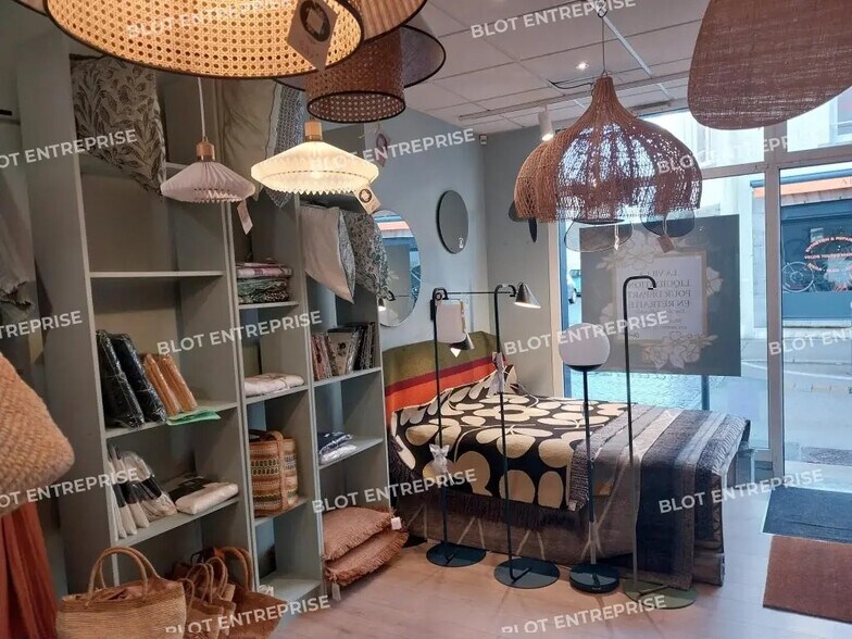 Local commercial dans Fouesnant à louer - Photo intérieure – Image 1 sur 3