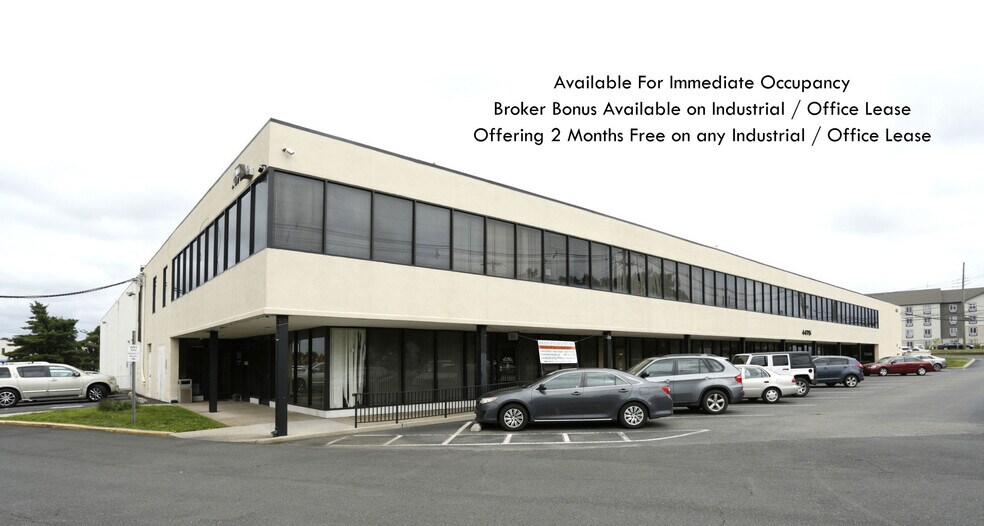 4475 S Clinton Ave, South Plainfield, NJ à louer - Photo de l’immeuble – Image 1 sur 6